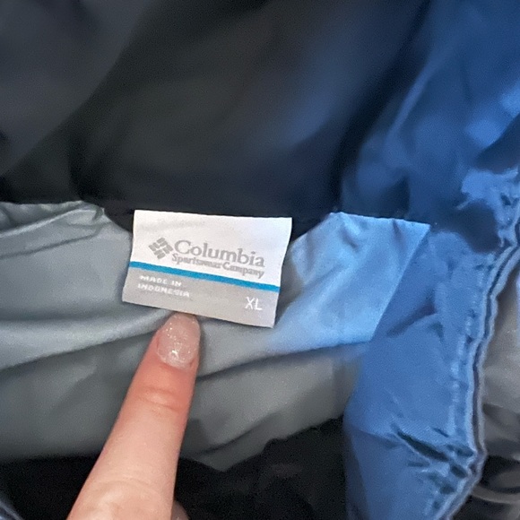 Columbia raincoat - Picture 2 of 2